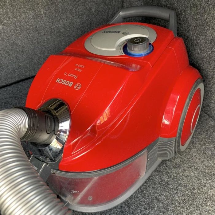 Продам пылесос BOSCH 2200v