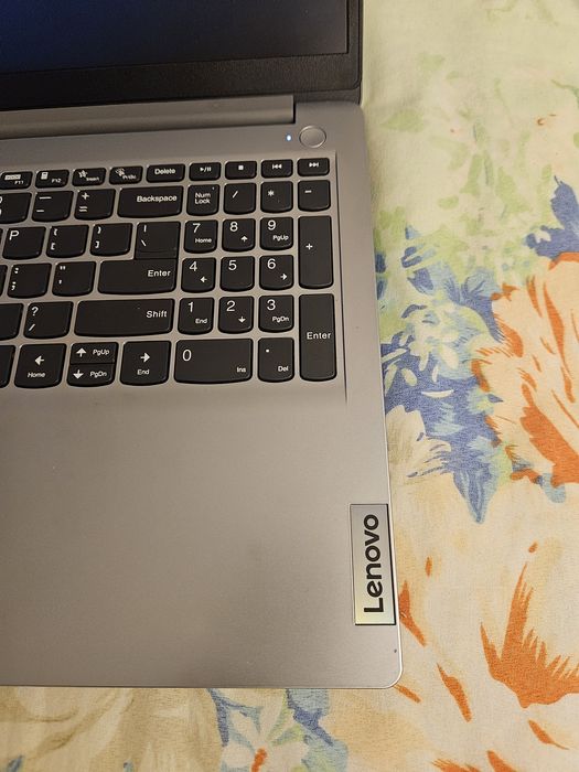 Laptop LENEVO IdeaPad 15IGL7