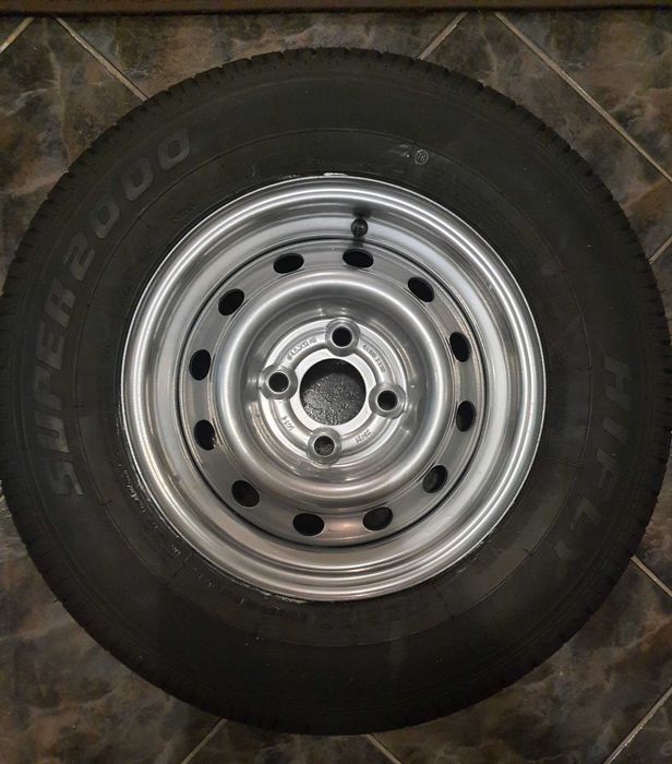 Roata si anvelopa rulota/ remorca