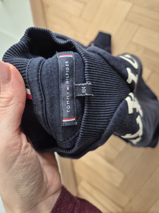 Пуловери Tommy Hilfiger за момче