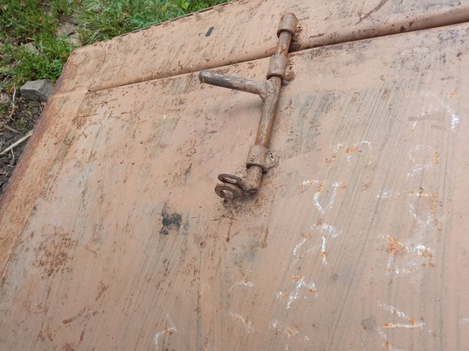 Инструментальный ящик, сейф