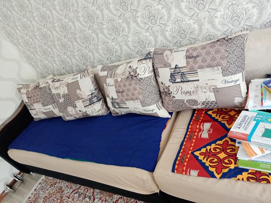 Диван для гостиной