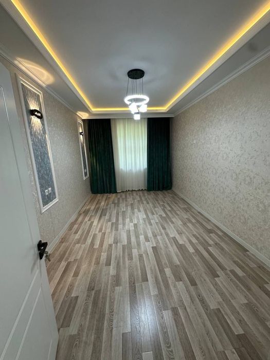 Срочно Продаётся 2 комнатная квартира  Авиасозлар-4 возле Школа-166