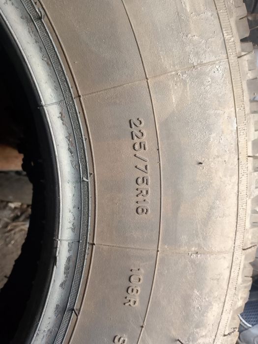 Продам комплект летних шин