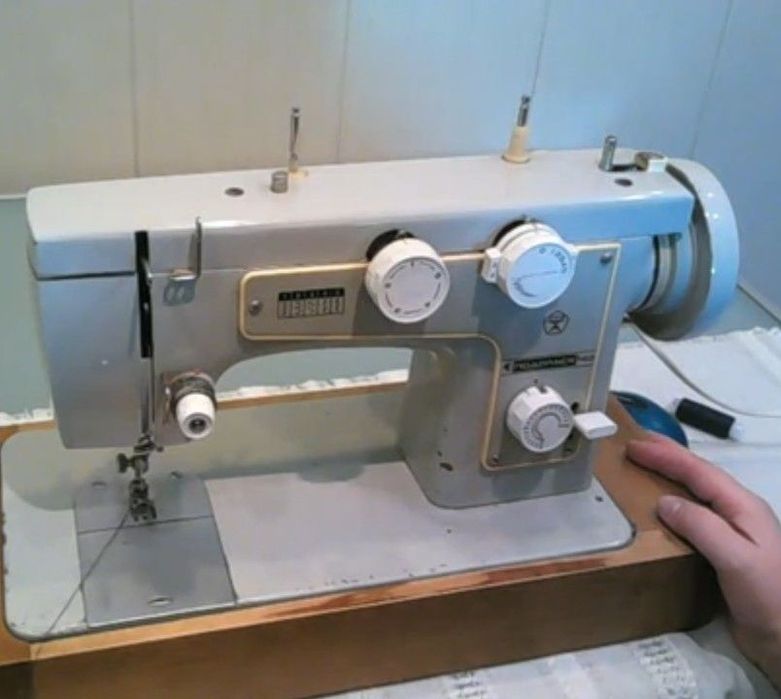 Podolskiy tikuv mashinasi