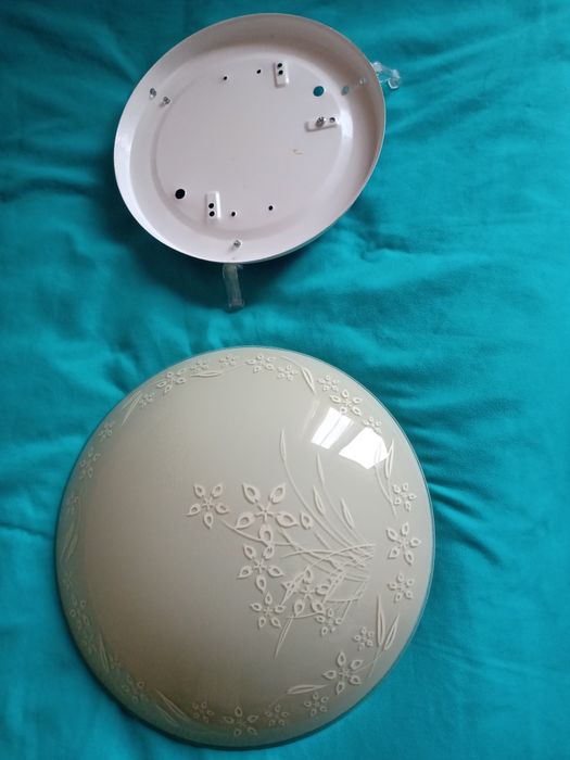 Аплик - лампа за таван