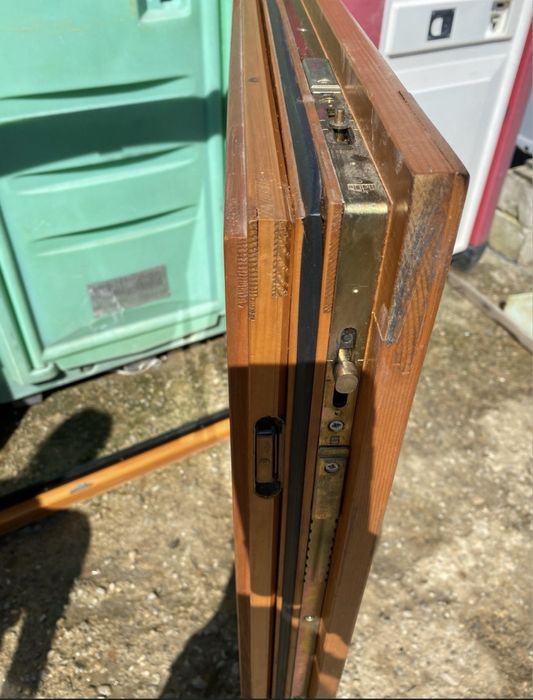 FEREASTRA LEMN TRIPAN H 147 x L 235 Germania 3 buc