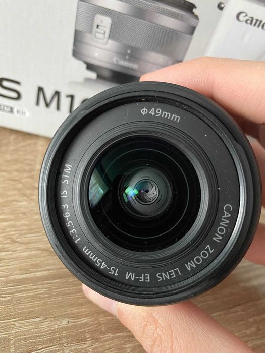 Canon EOS M10, obiectiv kit 15-45mm + obiectiv sigma 30mm
