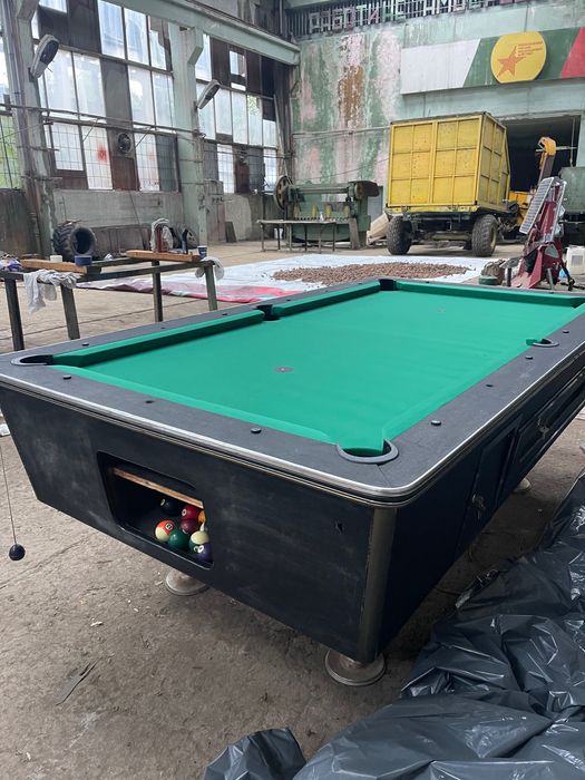 Билярд и чисто нови щеки!