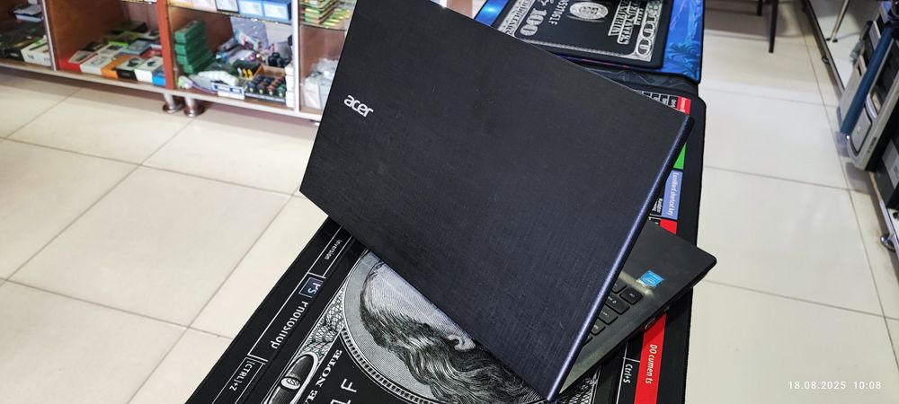 Noutbuk Acer Travelmate