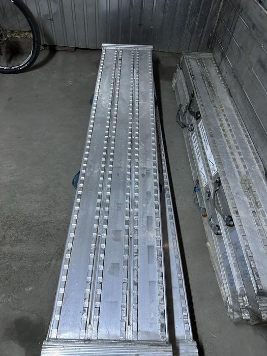 Rampe aluminiu trailer pentru incarcare utilaje -de la 10 la 60 tone
