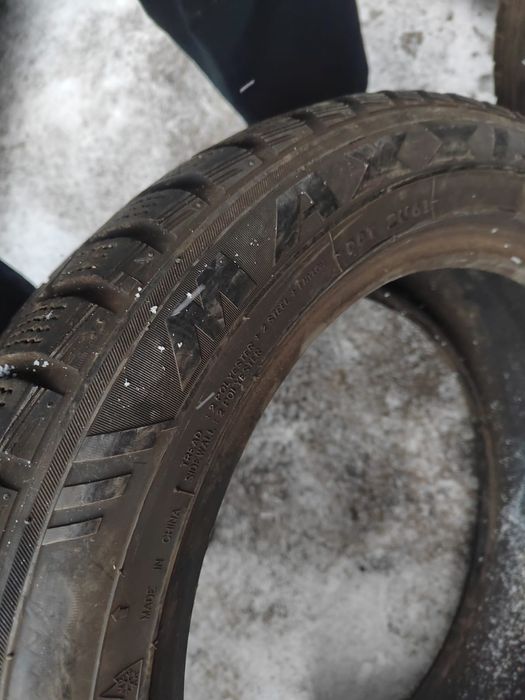 Продам пару зимних шин