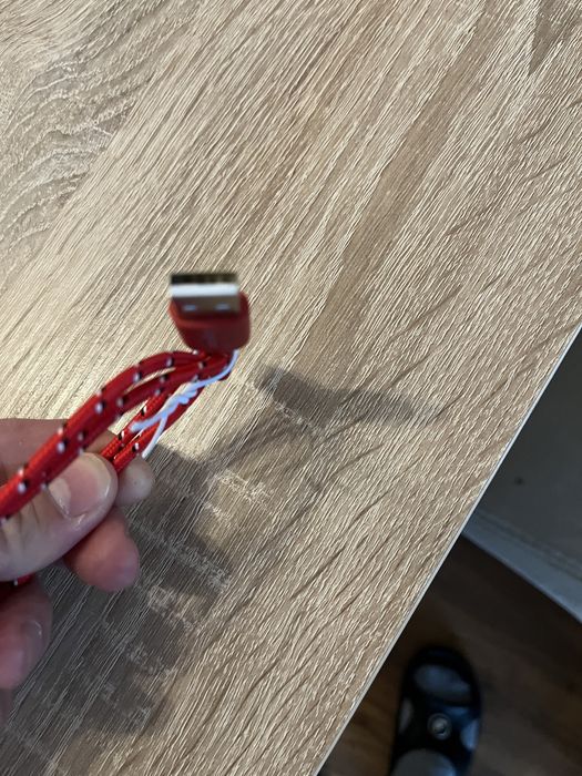 Кабел за зареждане