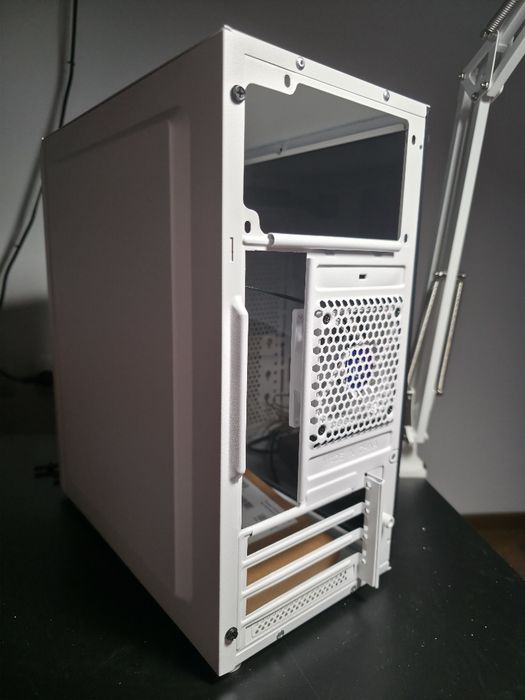 Carcasa Aqirys Bellatrix Pro mATX