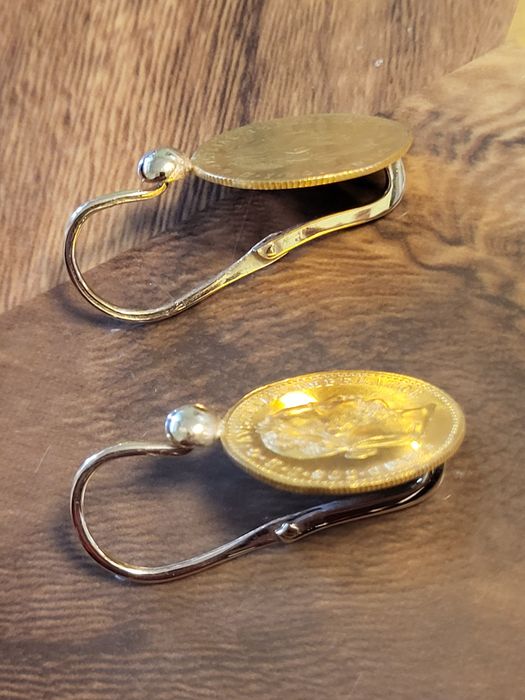 Vând cercei ptr femei din aur de 24 k