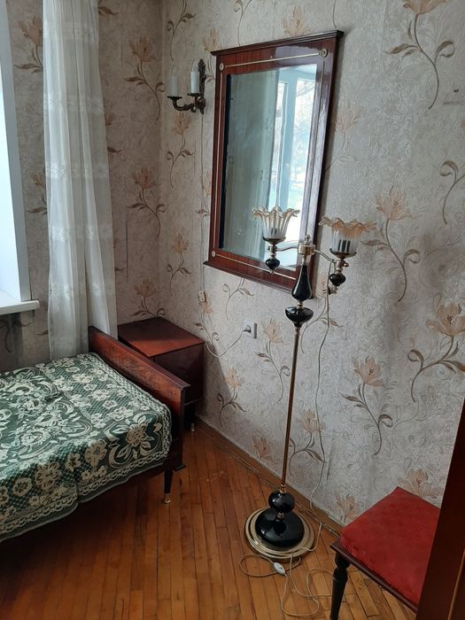 Спальня гарнитур б,у. Можно по частям