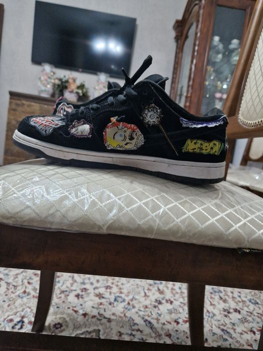 Продам кроссовки Nike neck face