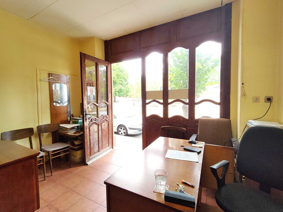 Евтино помещение на супер локация срещу стария съд във Възраждане