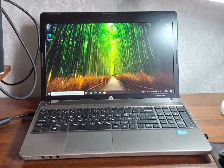 HP ProBook 4530s / i5 / 8GB / SSD 256GB / Radeon - рабочий от сети