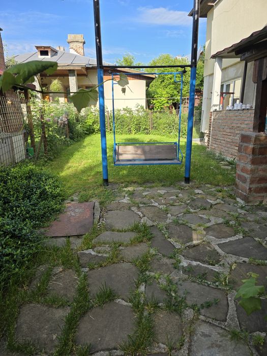 Vând apartament în zemes