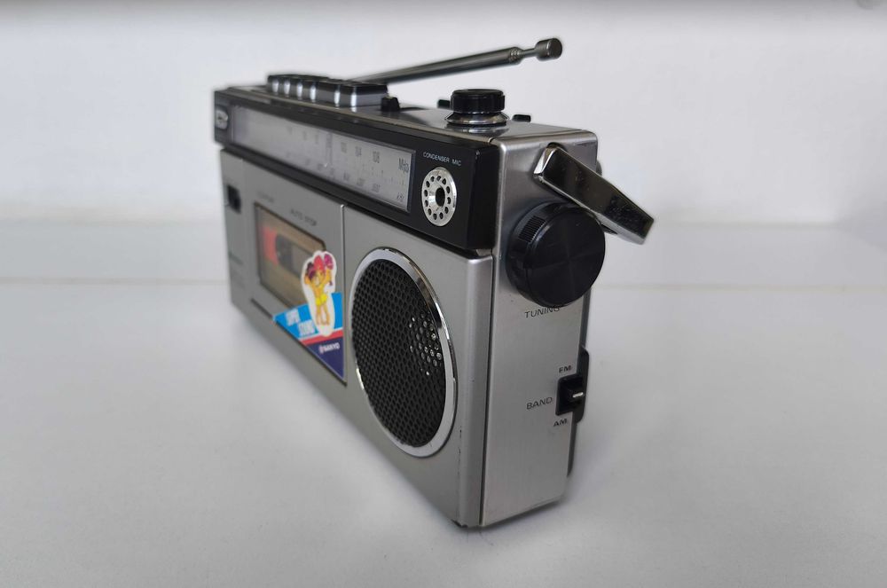 Radio casetofon portabil Sanyo