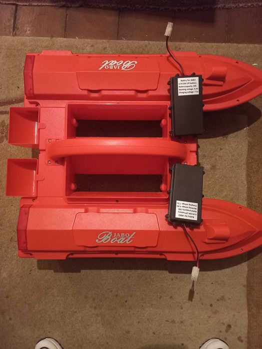 Лодка за захранка "JABO5CC"