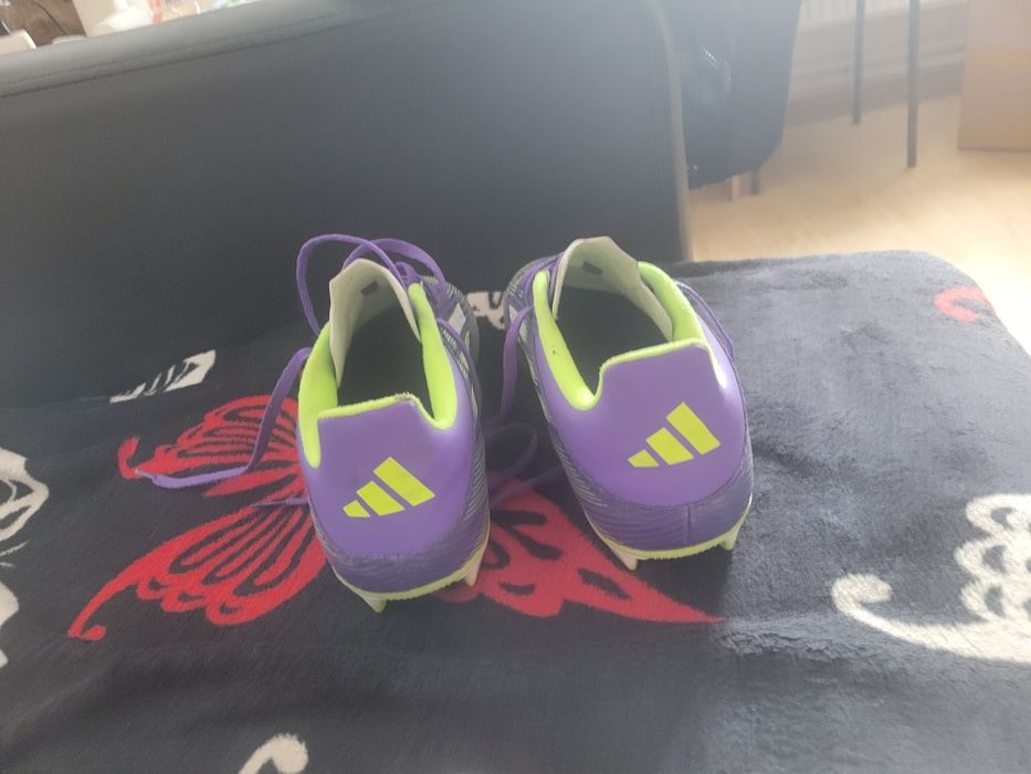 Adidas F50 – Ghete fotbal mov cu verde neon