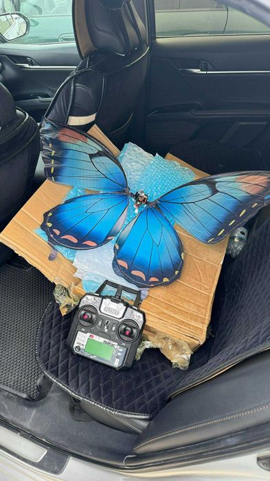 Дрон летающий бабочки