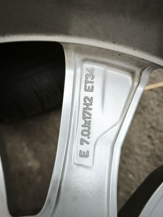 17" оригинални алуминиеви джанти за Audi Q5.