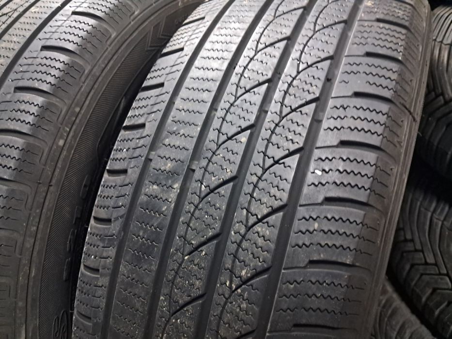 Anvelope second iarna 225 60 R17 Track Maxx