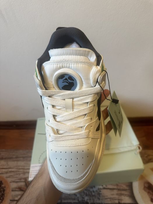 OFF-WHITE Sponge Mid Top White Black