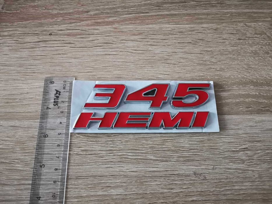 345 HEMI червена емблема