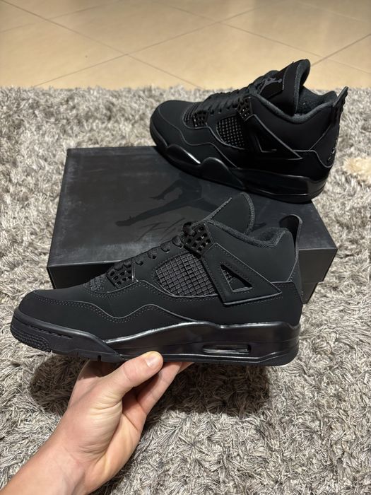 Air Jordan 4 Black Cat