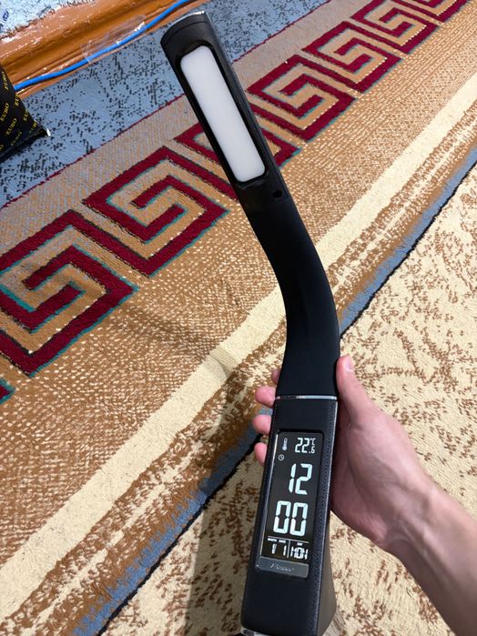 Умная настольная лампа