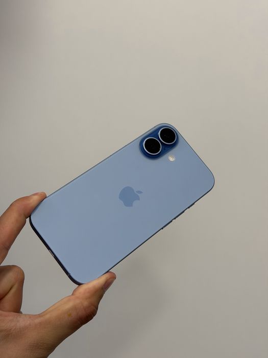 Отличен iPhone 17 - 100% battery