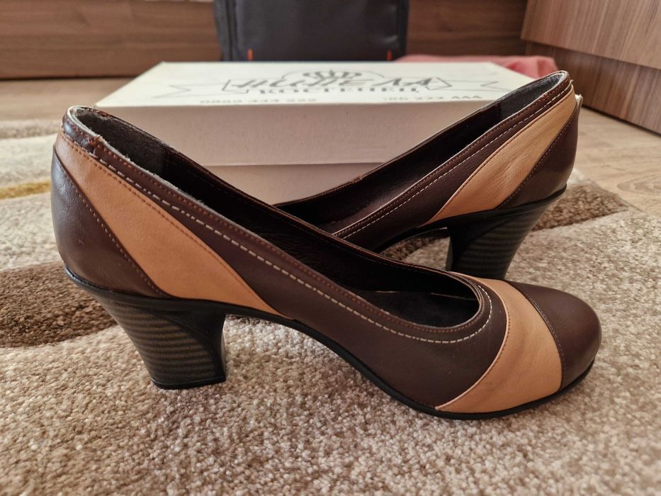 Нови ежедневни обувки с ток, 39 номер