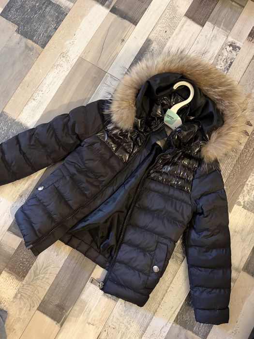 Geaca moncler.   Copii 5 ani