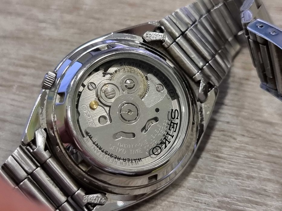 Часовник Seiko 5
