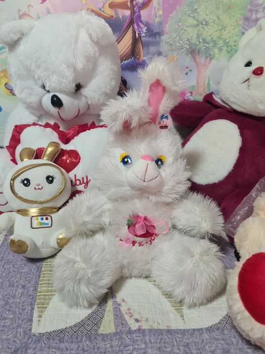 Мишки и мягкие игрушки