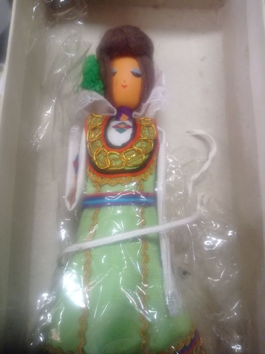 Стара кукла чисто нова