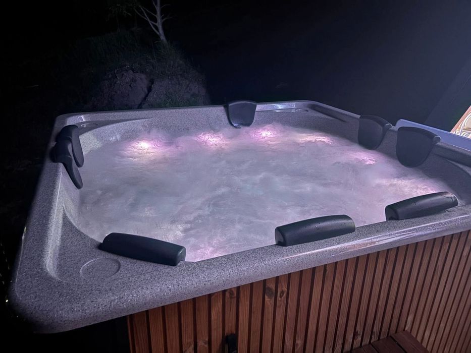 Cabane A-Frame 2-6 persoane cu saună, ciubăr si foișor .