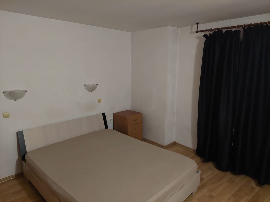 Garsoniera decomandata,ultrancentral, AC, centrala termica, zona Muzeul Olteniei