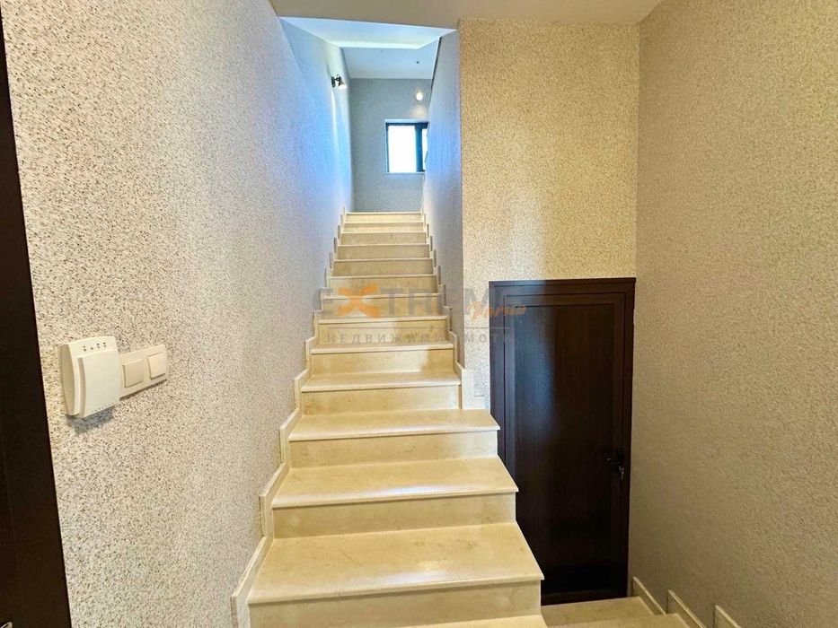 Продава се Къща в Варна, Изгрев - 221 кв.м за 2489 €/кв.м - Снимка #4