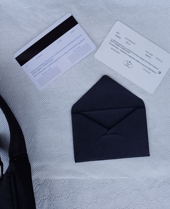 Mini geanta PRADA Re-Edition 2005