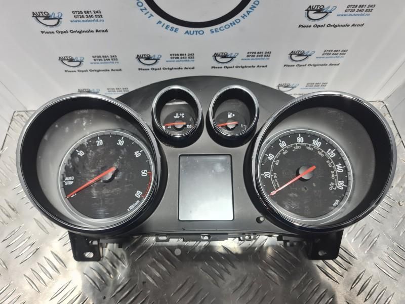 Ceasuri bord Opel Zafira C 2.0 CDTI; 1.3 CDTI; 1.7 CDTI