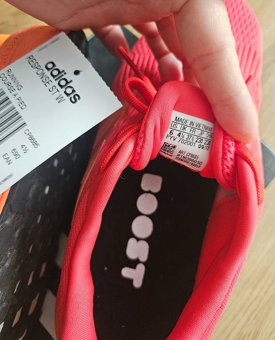 Маратонки Adidas Response ST