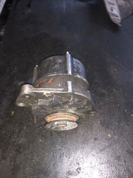 Vand alternator Vw T4 cu vacuum, motor 1.9, 2.4, 2.5 TD
