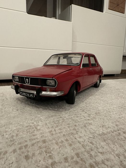 Vand sau schimb Dacia 1300 scara 1/8