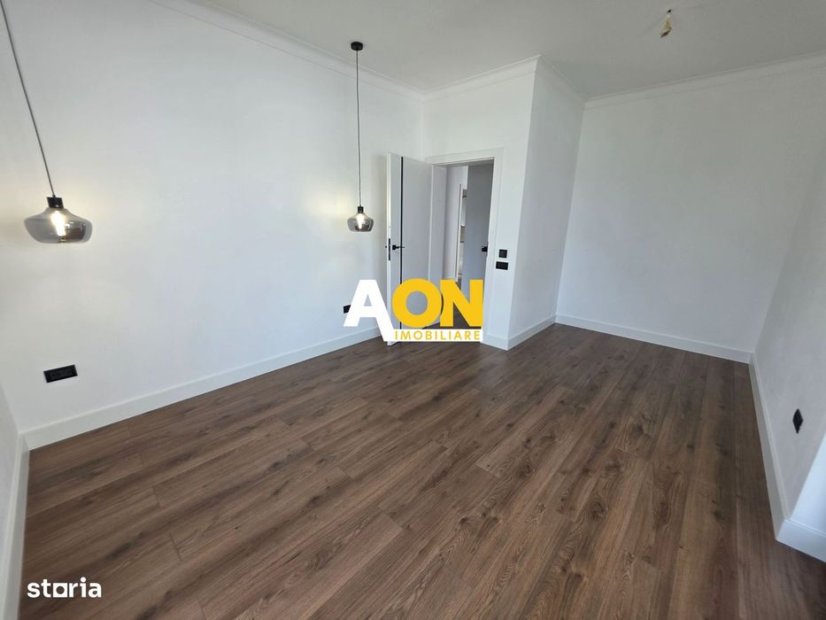 Casă Individuală de Vânzare, 4 Camere, 500mp Teren, Zona Alba Micești