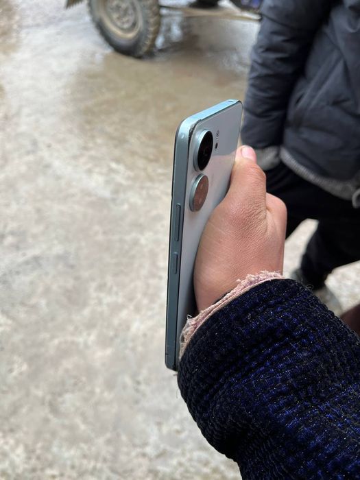 Redmi 13c holati yaxshi kar dak bor